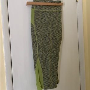 Aspire Workout Capri leggings